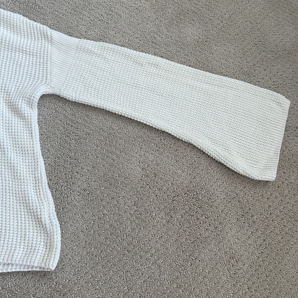 Splendid Sweater! - Picture 2 of 4